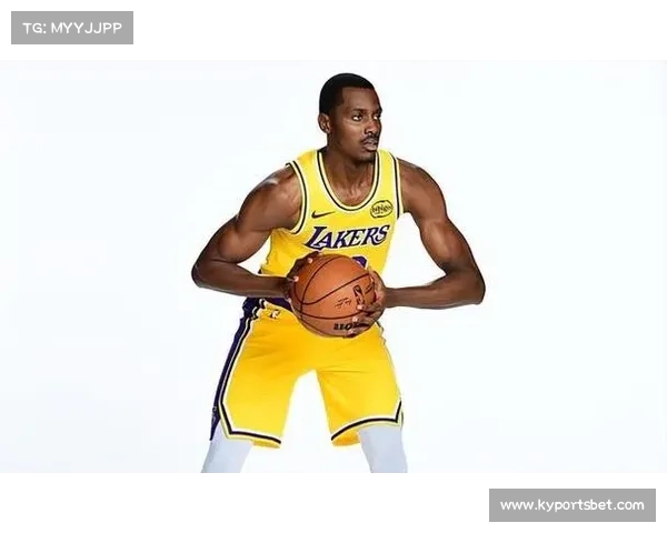 湖人内线新星季前赛表现不佳需继续努力提升才能成为核心